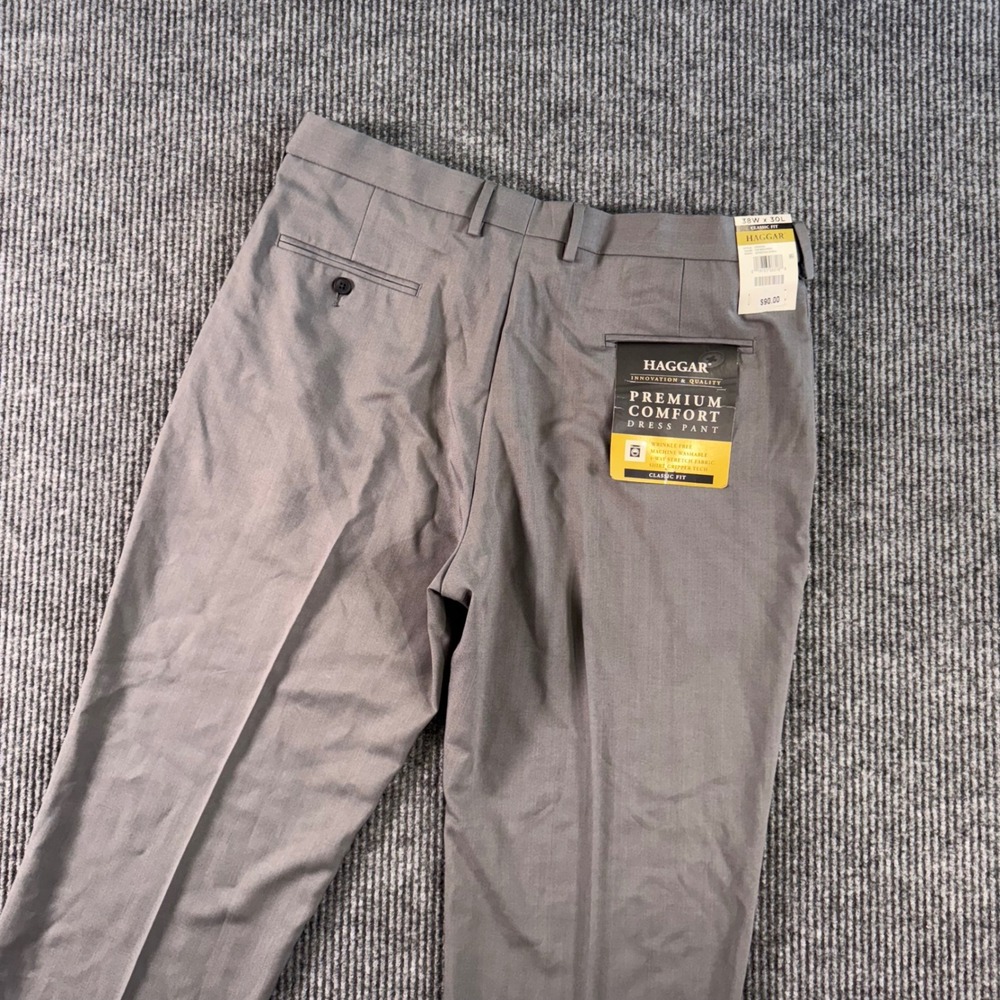 NWT Haggar Dress‎ Pants Mens 38x30 Gray Classic Fit Wrinkle Free Comfort